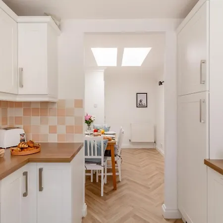 2 Bed In Oc-m30985